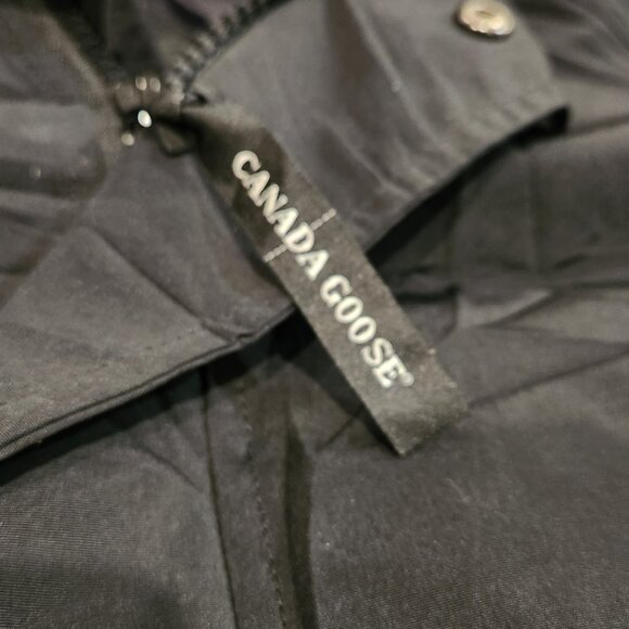 Women's Canada Goose Bomber Jacket - Picture 2 of 5